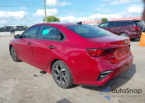 2019 Kia Forte Lxs z USA, uszkodzony, nr VIN 3KPF24AD0KE040053